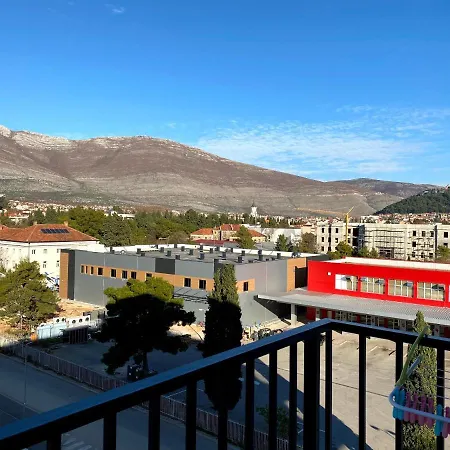 Afrika Διαμέρισμα